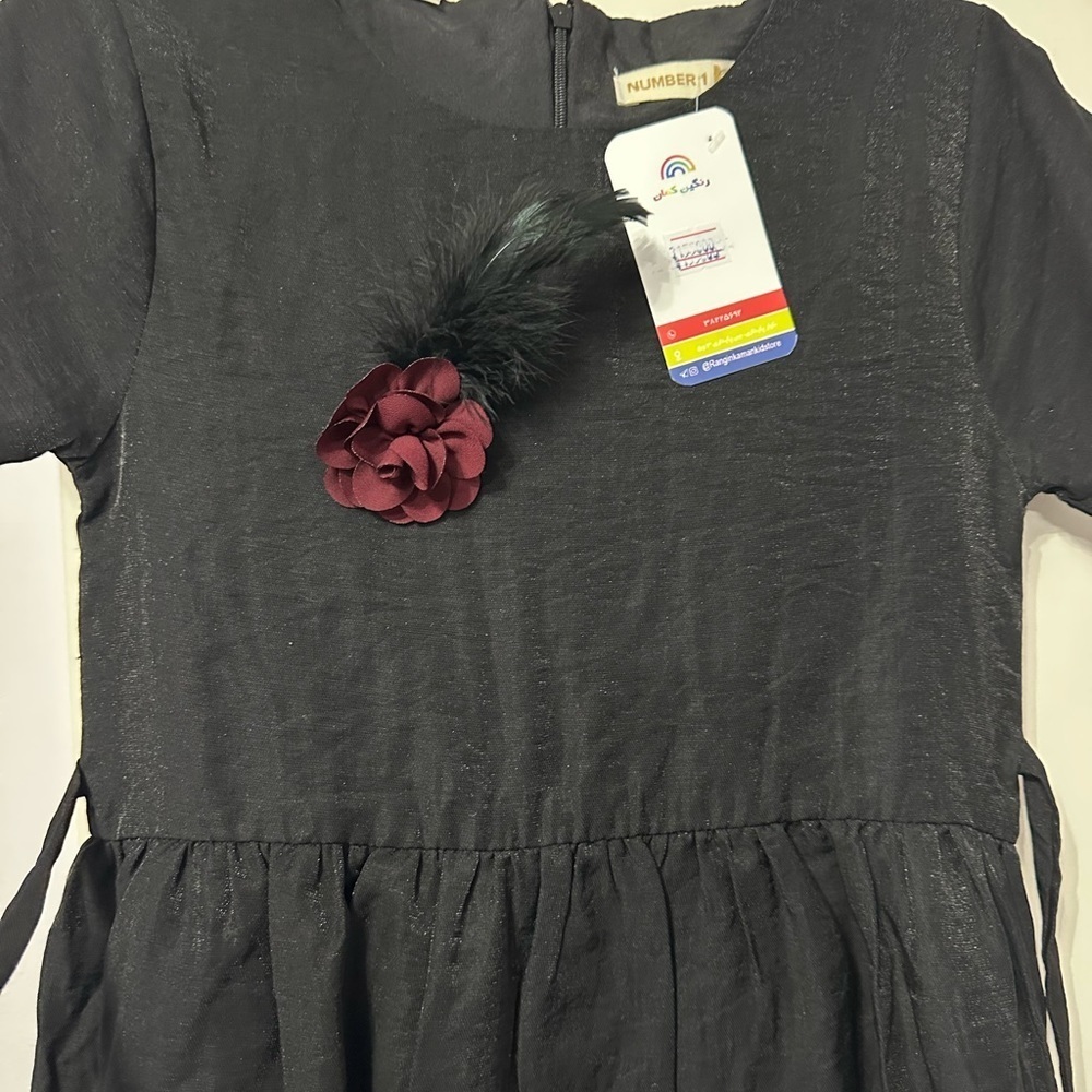 New girls dress . Size 7-8 - Picture 2 of 5